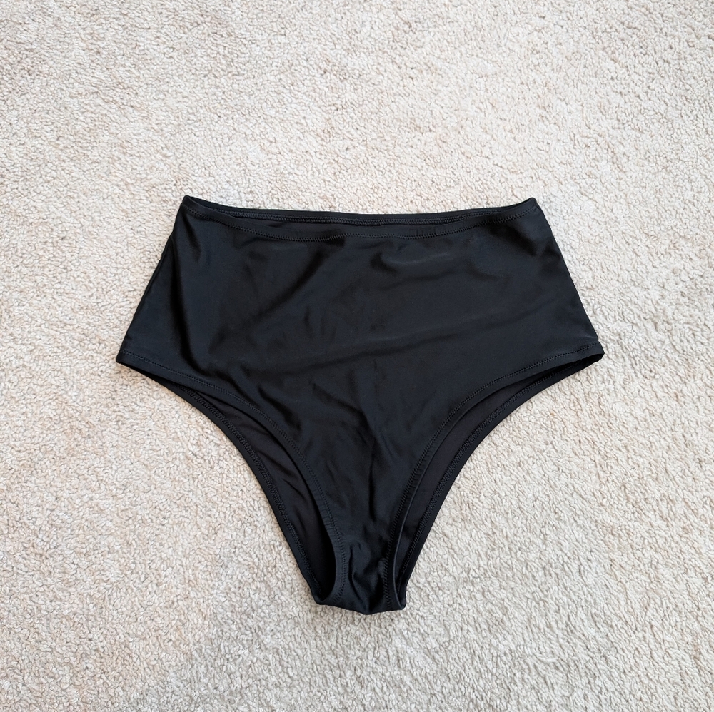 Aerie Black High-Waisted Cheeky Bottom Size M